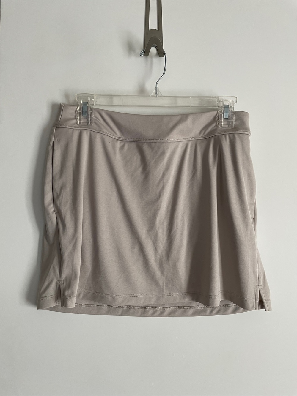 Greg Norman SKORT Skirt Shorts Tennis Golf Casual Wear Taupe NWOT